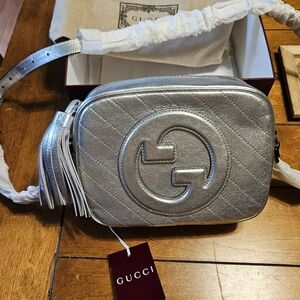 New Gucci Blondie Crossbody Bag in Metallic Silver